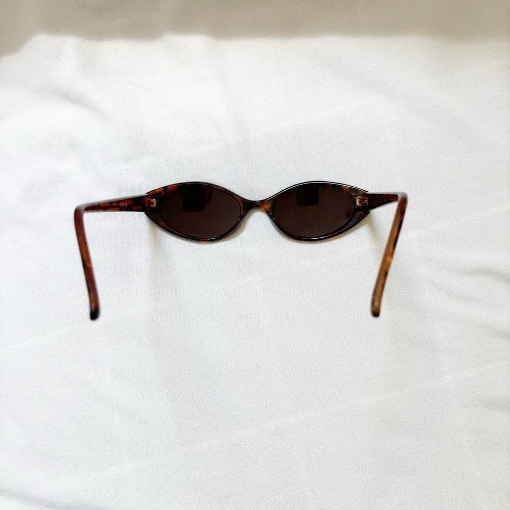 Brown Amber Tortoiseshell Slim Oval Sunglasses Vintage Y2K